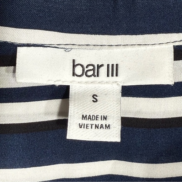 NEW Bar III Pop Stripe Navy Blue And White Twist Front Button Down Blouse Size S - Picture 3 of 10